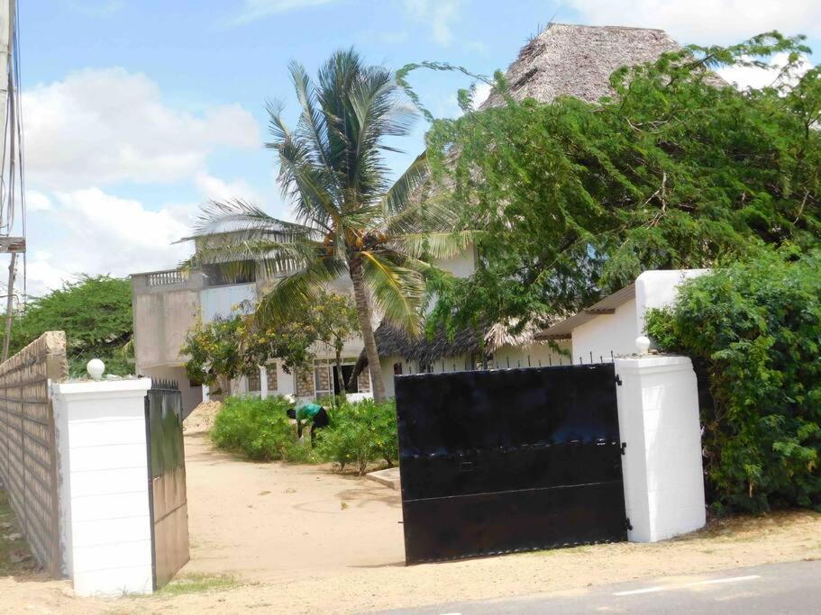 Holiday Home In Malindi Mambrui Luaran gambar